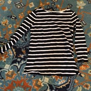 Black and white striped long sleeve tee